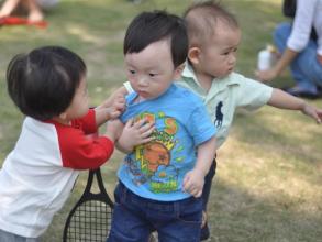 女童摩擦症该如何教育,孩子之间的小摩擦怎么处理