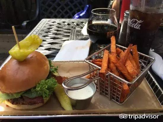 除了汉堡炸鸡还有什么好吃的,一款好吃又营养丰富的三明治面包