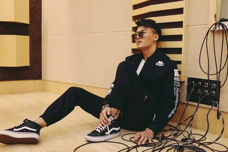 李一哲性格,李一哲演艺经历