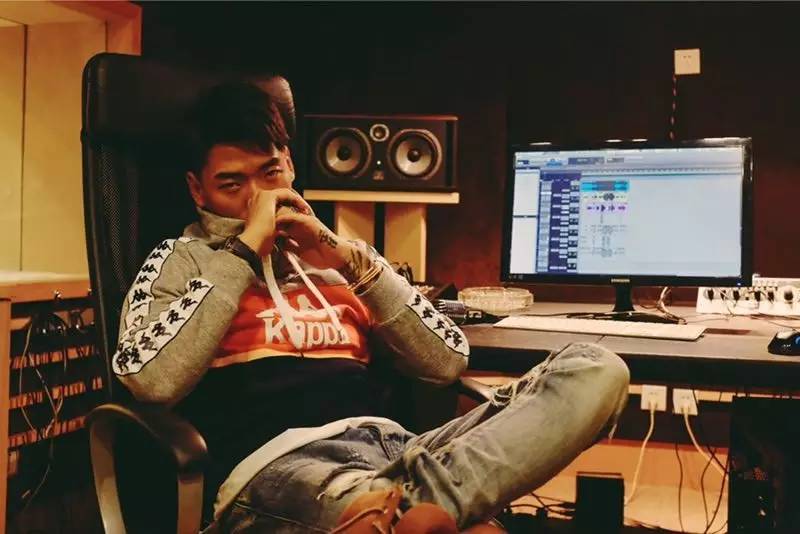 李一哲性格,李一哲演艺经历