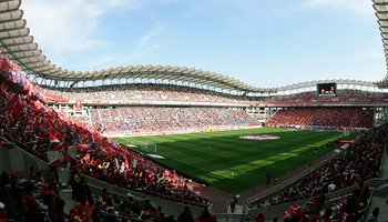 日本j联赛足球场,为什么中国的草坪没有外国的好