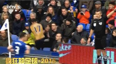 疯狂的足球搞笑片段,疯狂的足球搞笑gif图