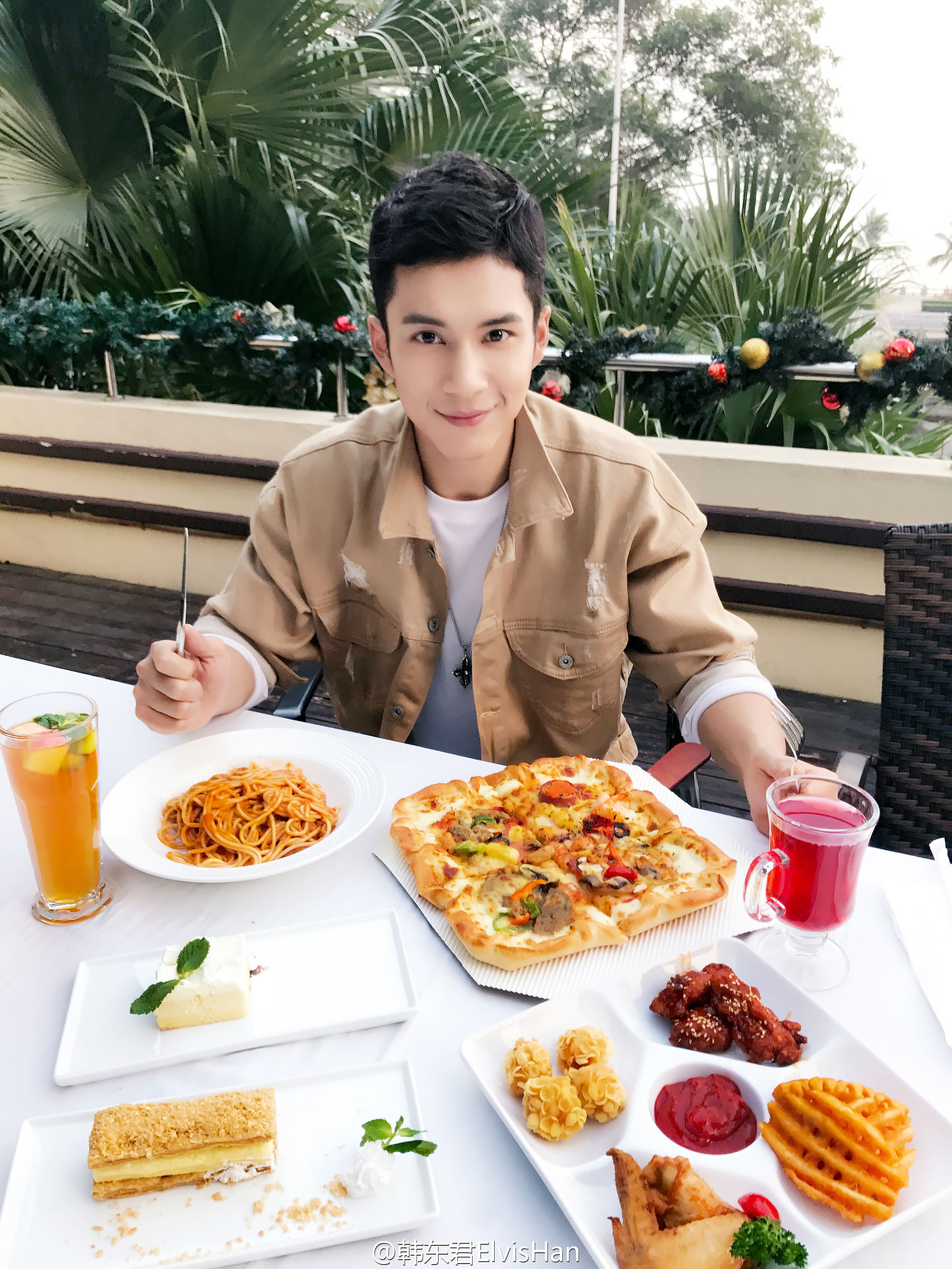 必胜客内场做披萨难不难,必胜客强推披萨