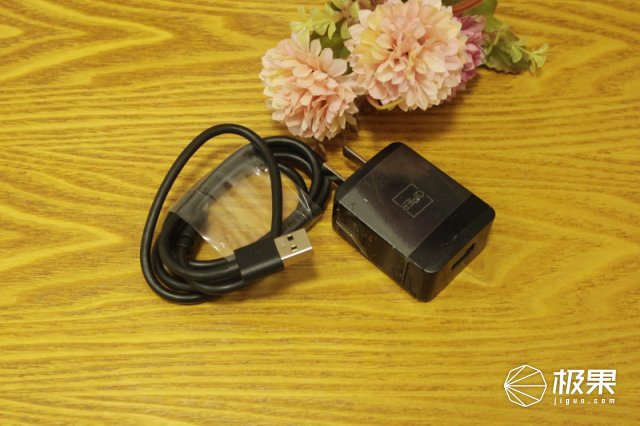 黑科技抬头显示器无线大屏最新款,黑科技多功能投影