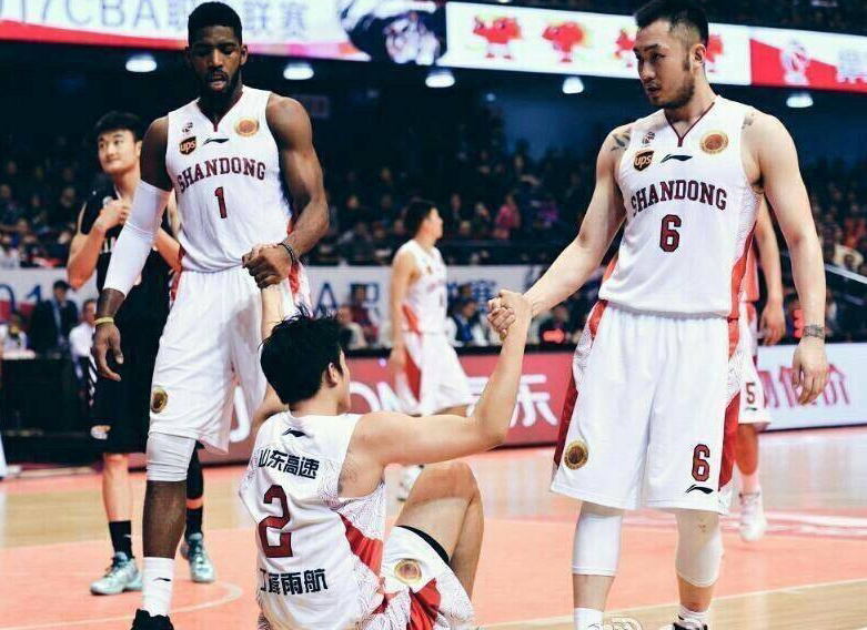 中国男篮2019年丁彦雨航照片,中国篮球周琦易建联