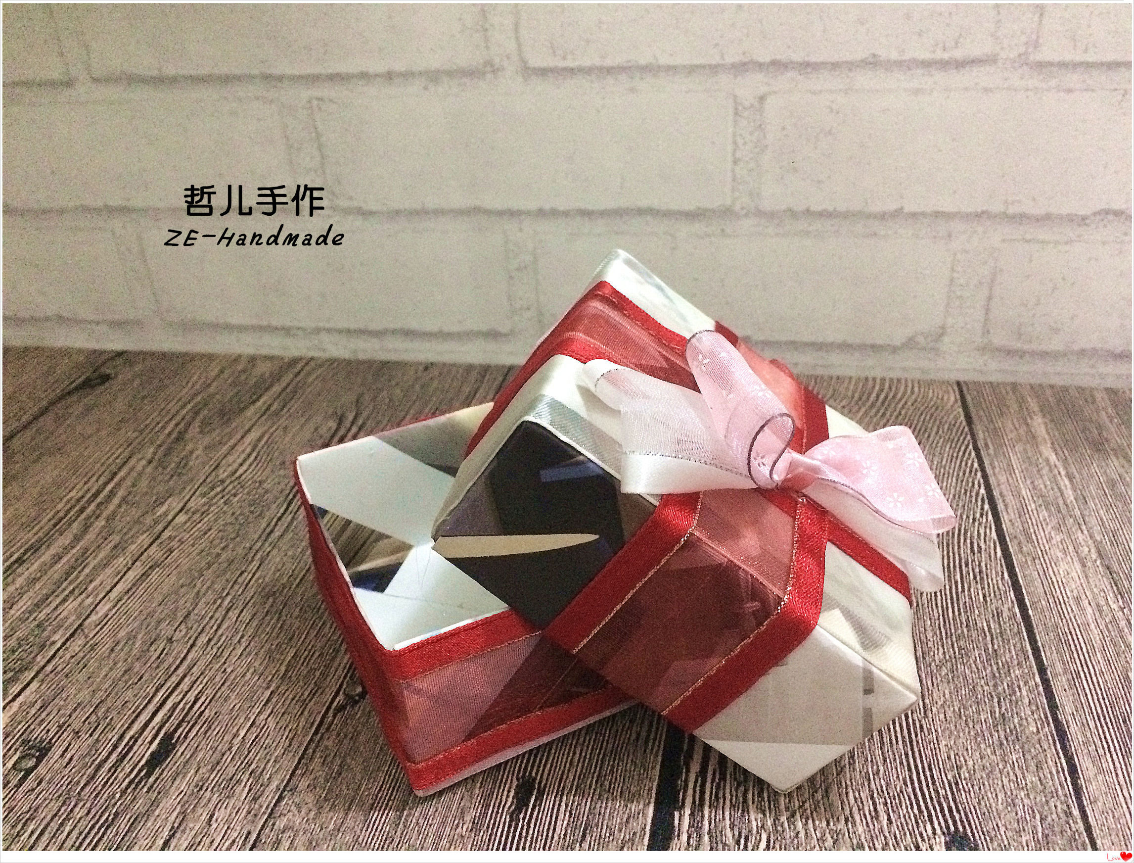 用瓶子折纸的牙签盒,折纸手工储物盒装饰品