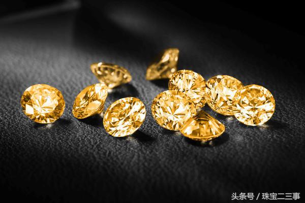 能够一眼看出锆石和钻石的区别吗,天然锆石和莫桑钻哪个更像钻石