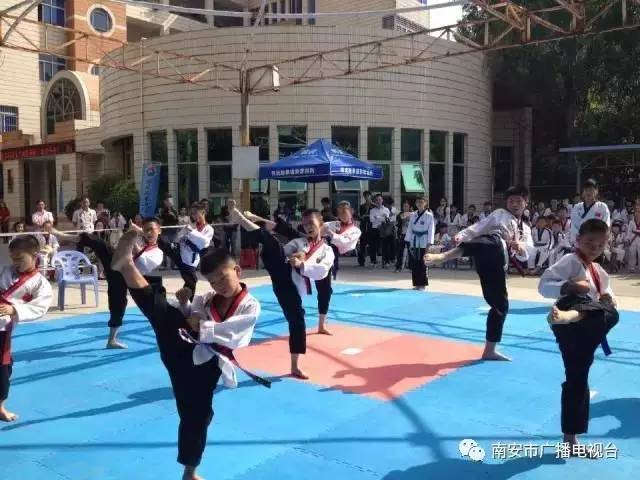 南安迎新晚会,南安市青少年宫