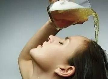 女生头皮屑怎么去除小妙招,女人头皮屑多怎么去除最简单方法