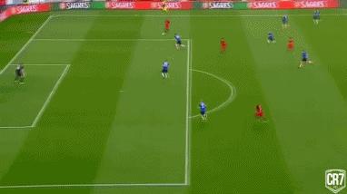 c罗在门前的冲击力,只会吃饼的球员