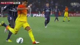 c罗搞笑名场面打裁判,c罗爆笑进球