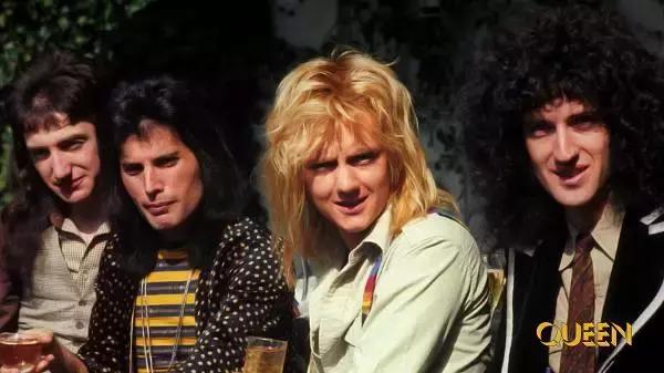 全世界都听过他的歌，但你肯定不知道他是天体物理学家和大学校长