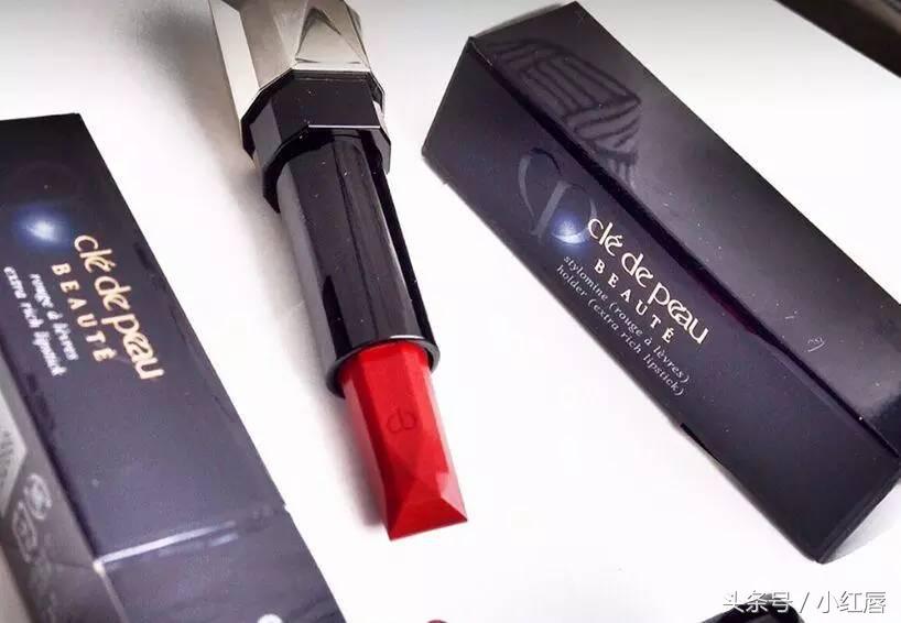 今年第一支口红ysl,迪奥口红999滋润颜色和普通正红色