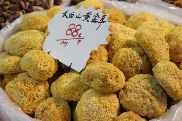 这两天来义乌的人可以出去吗,义乌这个地方值得外地人去吗