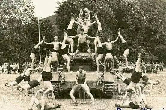 二战中，美国大兵的裤兜（关注不是裤裆）里有你想象不到的“黑科技”