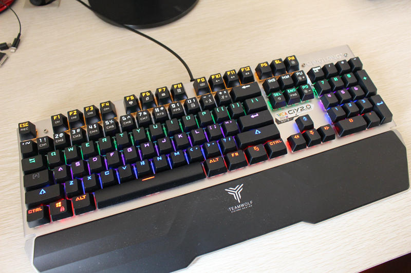 狼派青龙机械键盘怎么样,狼派光轴机械键盘好不好