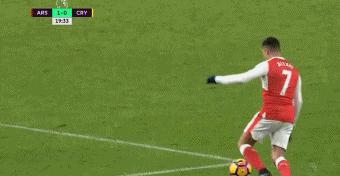 欣赏一下足坛经典的30大凌空破门,盘点世界离谱进球