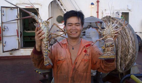 海员长期在海上的孤独感,海员在船上怎么消磨时间的