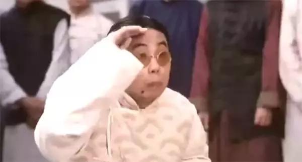 鬼咬鬼僵尸吸的什么,鬼咬鬼抽烟的僵尸