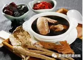 为什么有的人冬天手脚会冰冷,女孩子冬天手脚冰冷怎么办