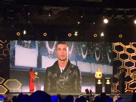 c罗环球最佳射手,c罗环球奖杯