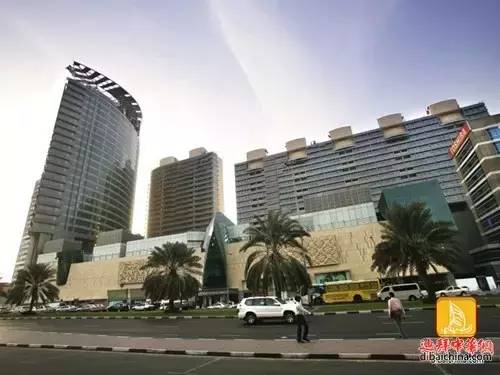 迪拜美食推荐攻略 (迪拜旅游攻略住宿推荐)