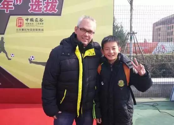 徐智诚足球,多特小将一鸣惊人