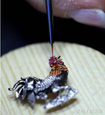 国际大牌们！求你们放过我们的鸡——吧！