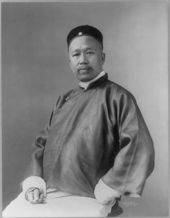 一个矮丑美国小子得出两个惊天预言，提前50年看穿三个国家