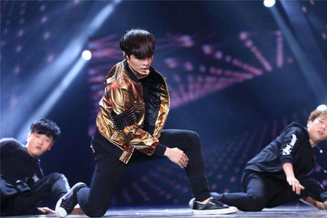 张艺兴和黄子韬同台,张艺兴和陈伟霆黄子韬跳舞