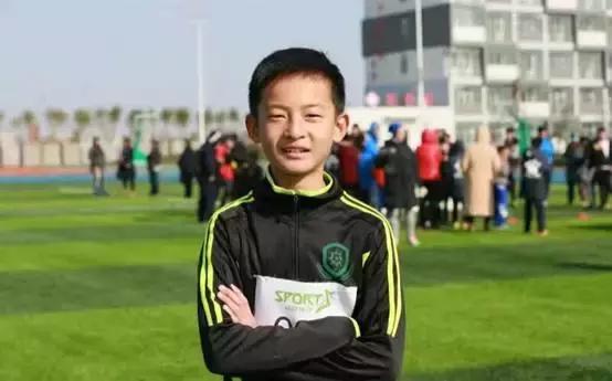 徐智诚足球,多特小将一鸣惊人