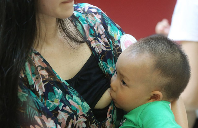 涨知识！母乳喂养的八大好处！