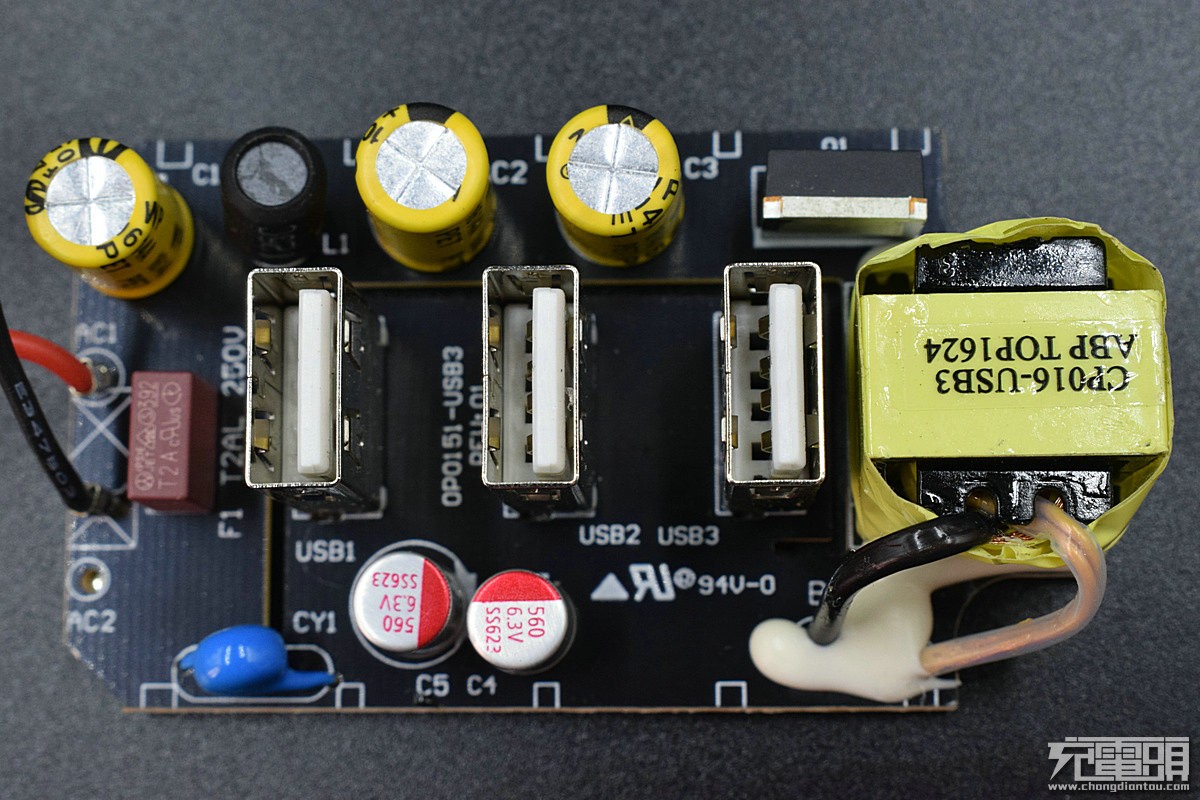 虽名不经传但也可圈可点达世奇插线板评测及拆解