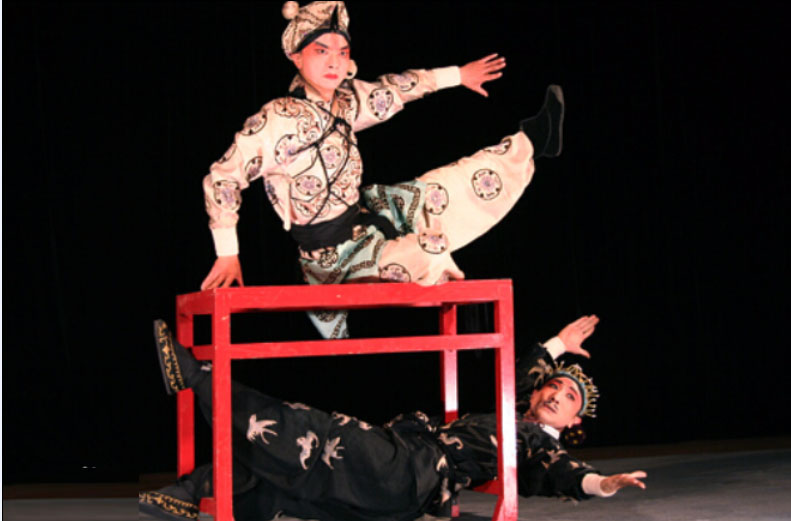 倚天屠龙记谢逊说出秘密,倚天屠龙记谢逊说出的秘密