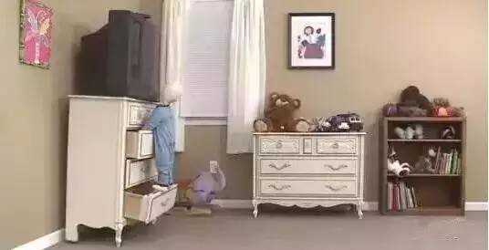 同一款柜子压死3个宝宝？这个细节妈妈们要关注啦！