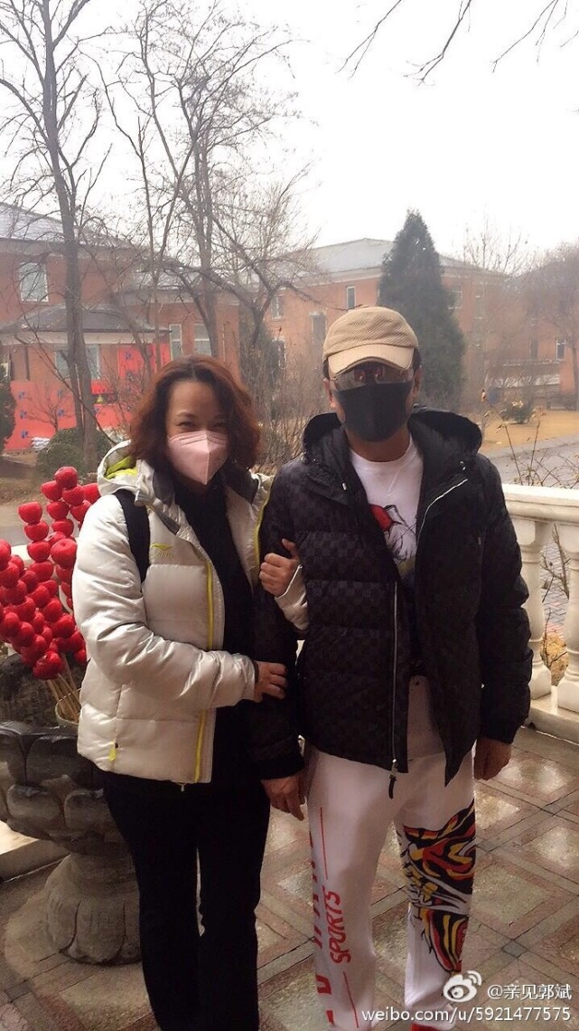 王楠巨富老公接受女儿采访,王楠老公身价10亿