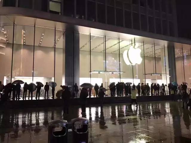 你见过清晨一点的上海,你见过清晨过后的上海吗