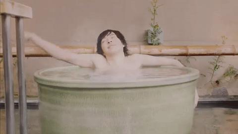 医学科普泡温泉一定要警惕这些,如何分辨真假温泉水的方法