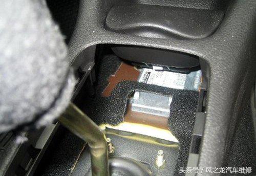 汽车安全气囊传感器工作原理,卷帘门安全气囊工作原理