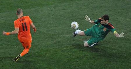 罗本职业生涯最大的遗憾,罗本复出又见飞侠视频