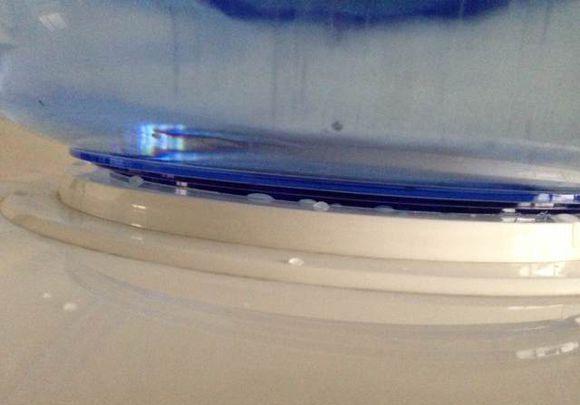 饮水机漏水是不是管子安错了,如何解决饮水机漏水问题