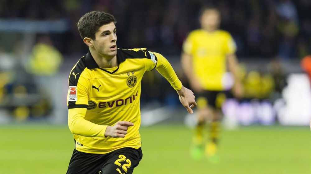 张玉宁奇迹复出,张玉宁19岁代表国家队进球视频