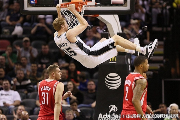 巅峰弹跳几个火柴盒马刺队魂凭什么成为波波维奇最看重爱徒？