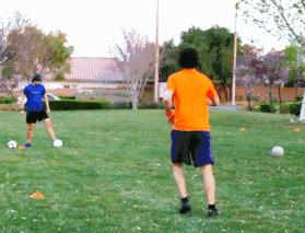 足球击球力量怎么提升,足球教学中后卫的跑位与意识