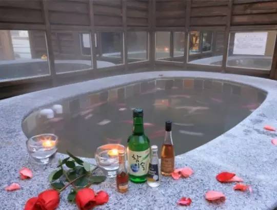 北京丰台区二人私汤温泉小院,在北京泡温泉