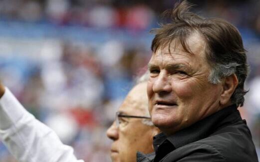 中国足球对卡马乔的评价,米卢阿里汉卡马乔佩兰里皮