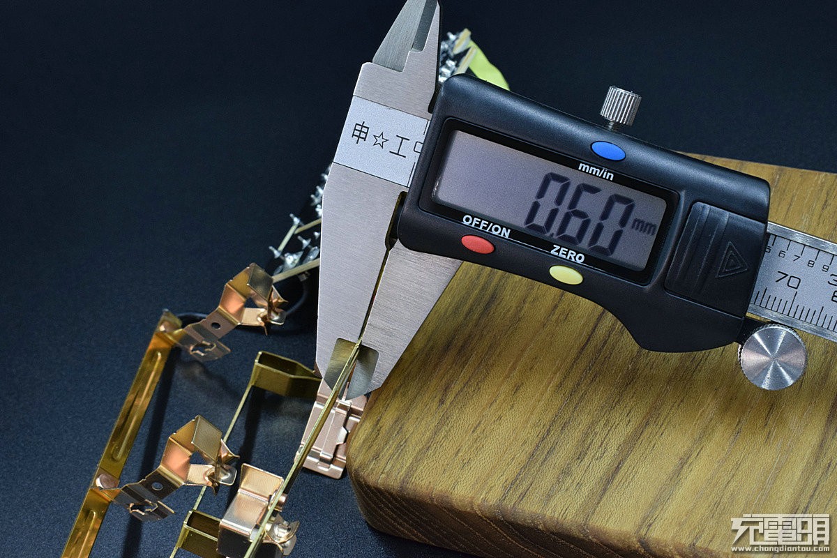 虽名不经传但也可圈可点达世奇插线板评测及拆解