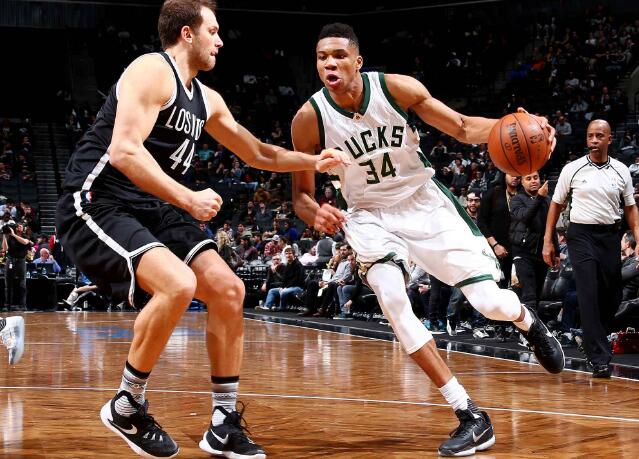 顶级技术和顶级天赋字母哥,字母哥的辛酸历史