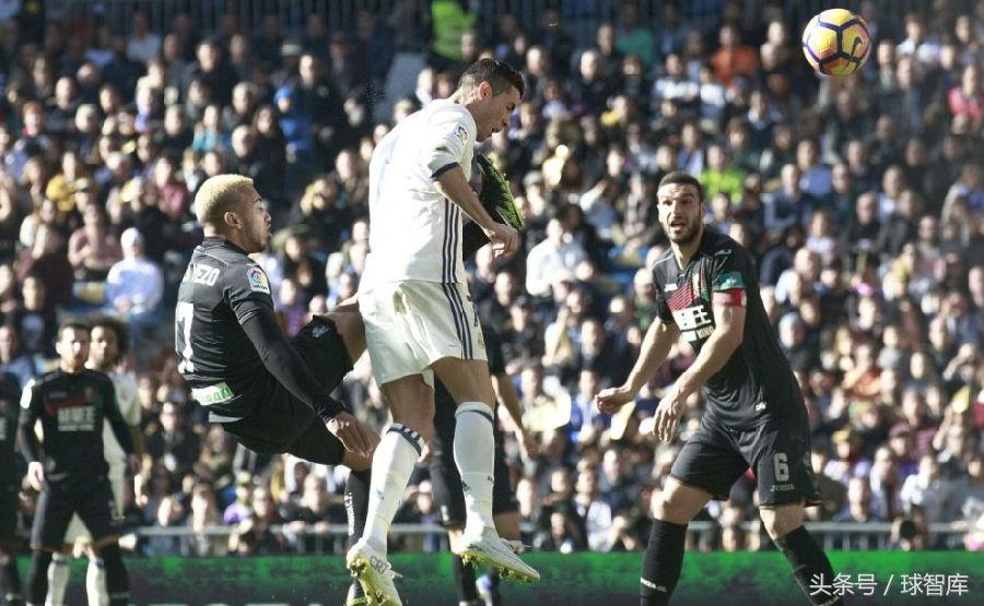 踢法越来越大保健，C罗正式转型禁区杀手！