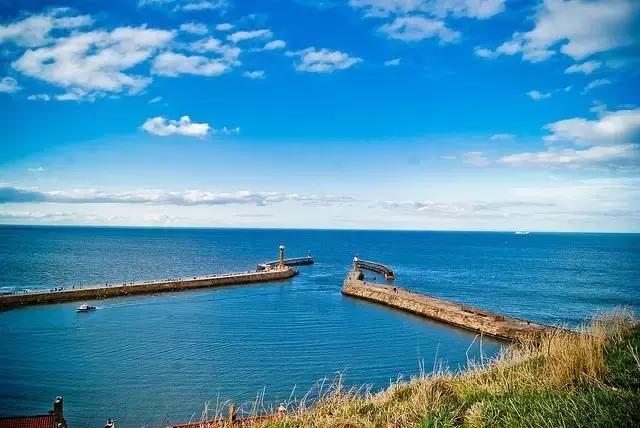 鎮﹁娉板浗鏃呰,浜氭床寤変环鑸┖瀹樼綉